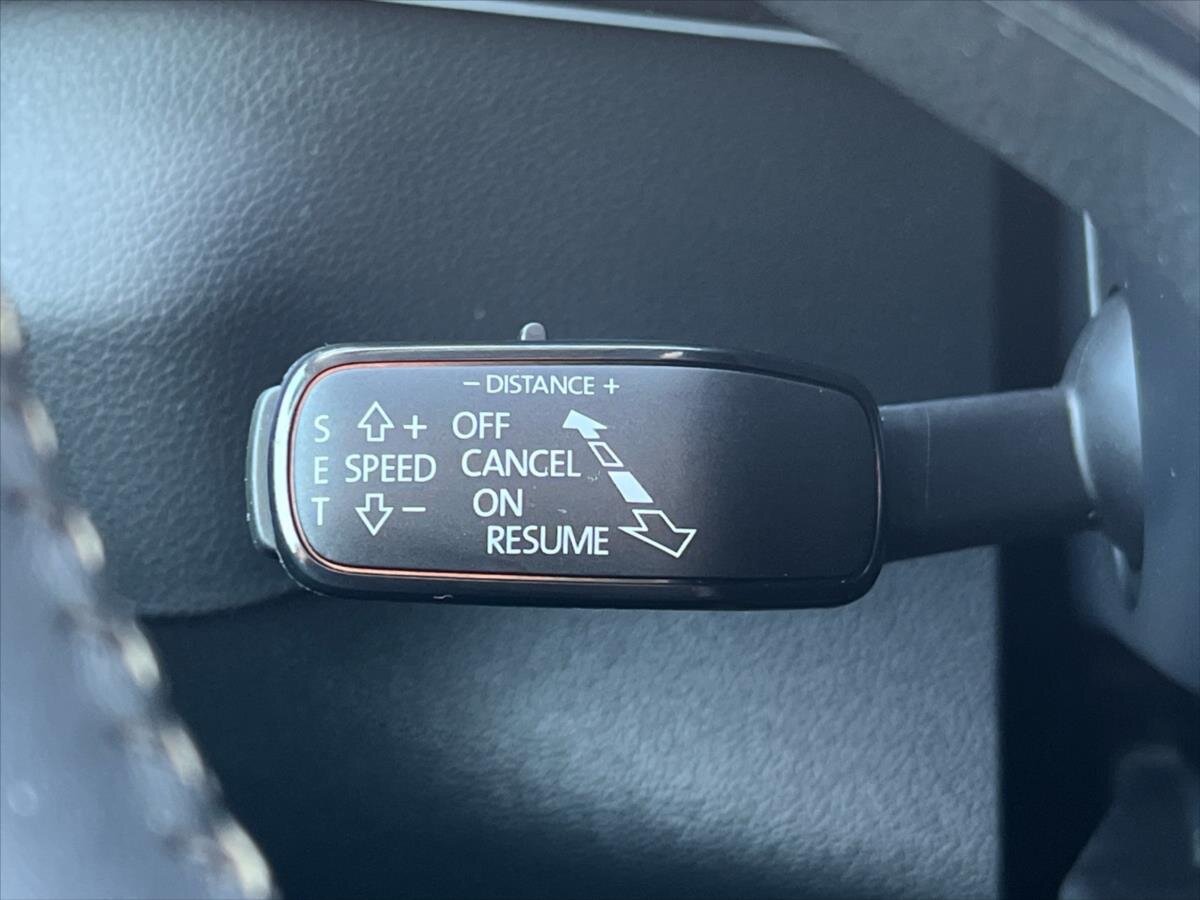 Škoda Karoq SUV / Terénní 1,5 l 110 kw