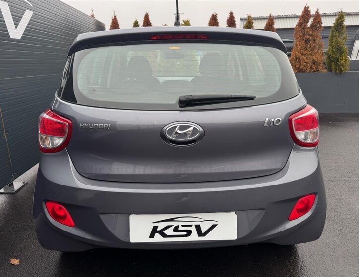 Hyundai i10 8