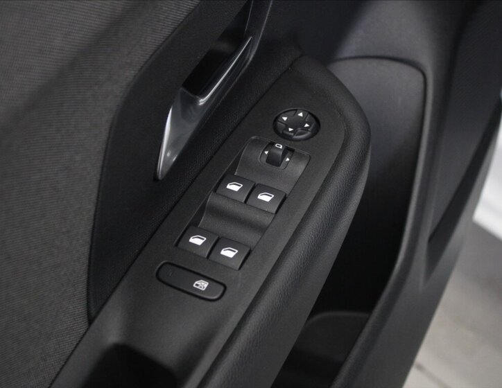 Opel Mokka SUV / Terénní 1,5 l 81 kw