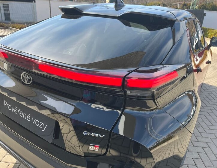 Toyota C-HR SUV / Terénní 2,0 l 112 kw