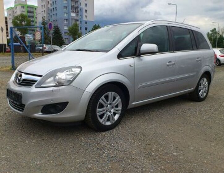 Opel Zafira 1