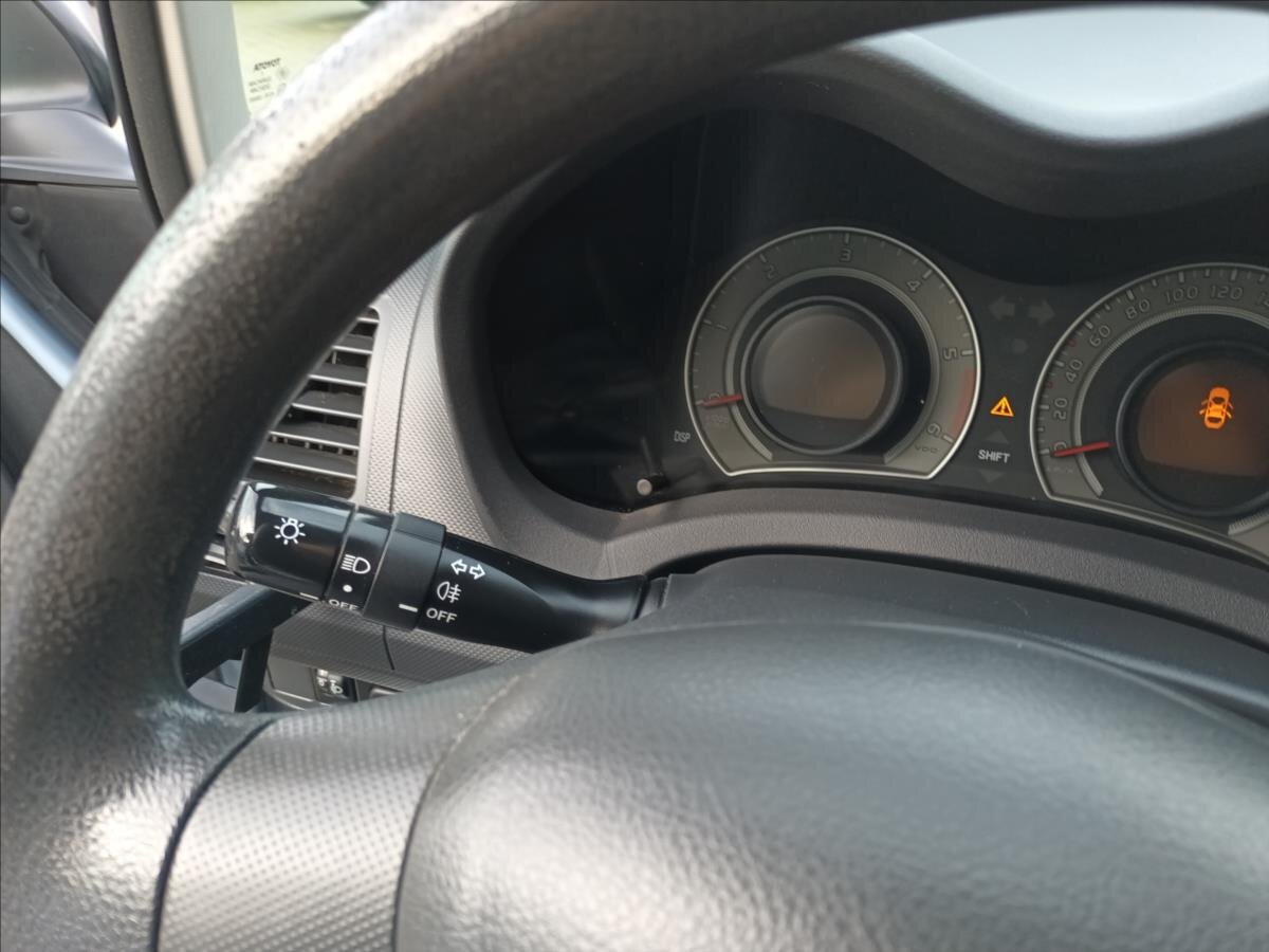 Toyota Auris Hatchback 1,4 l 66 kw