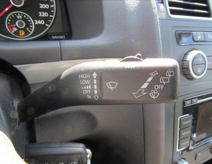 Volkswagen Touran Kombi 1,4 l 103 kw