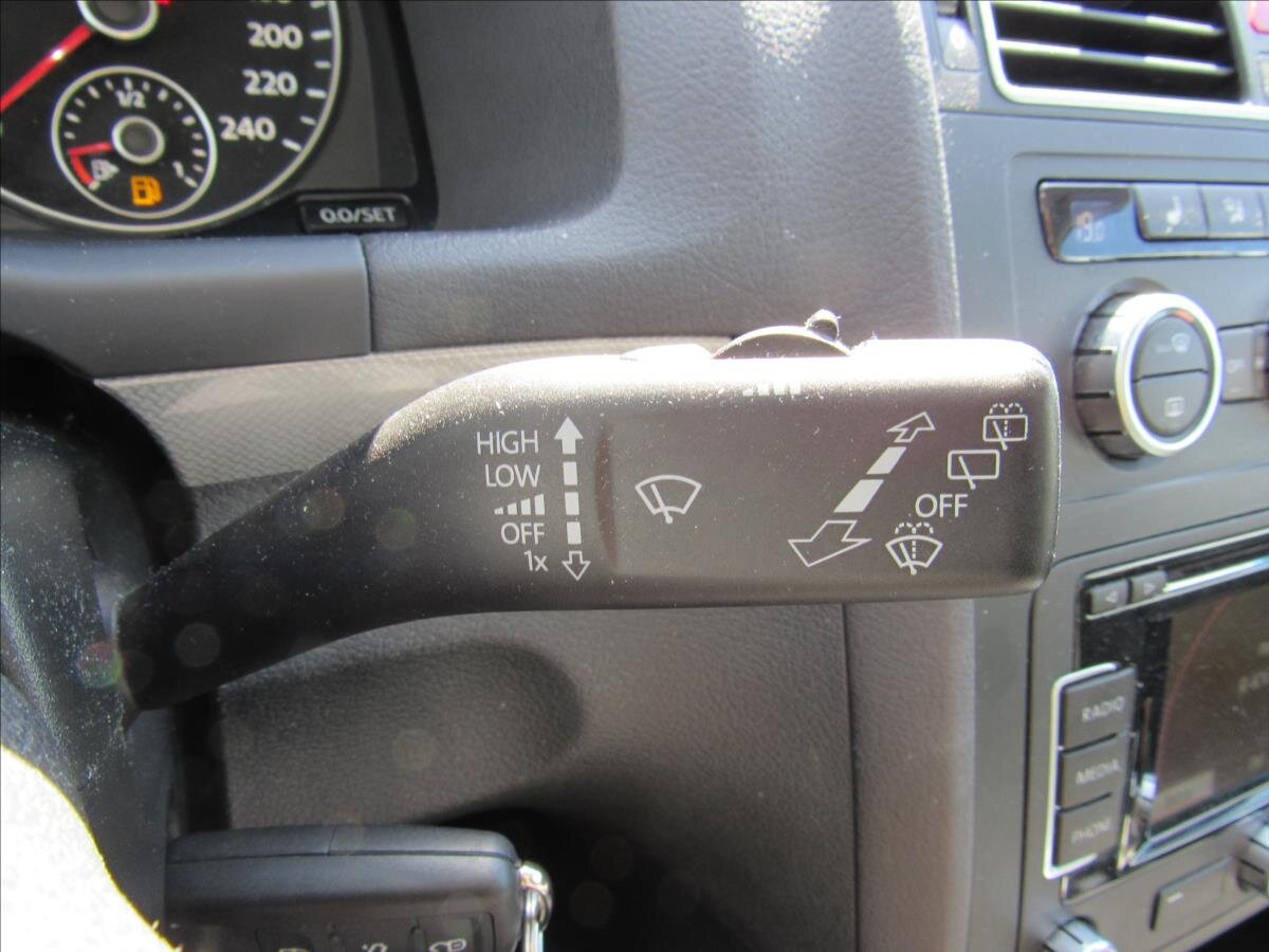 Volkswagen Touran Kombi 1,4 l 103 kw