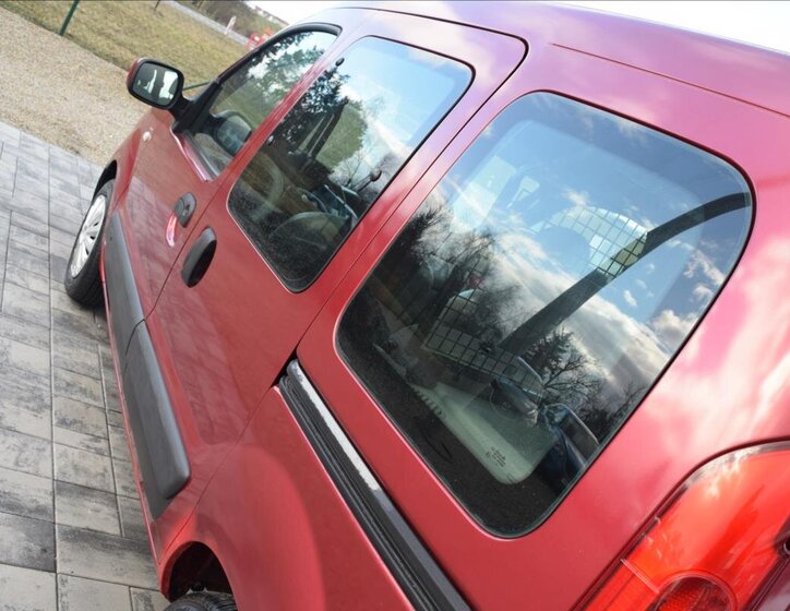 Renault Kangoo Kombi 1,1 l 55 kw