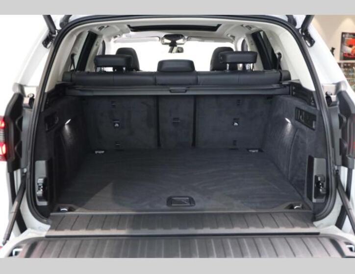 BMW X5 8