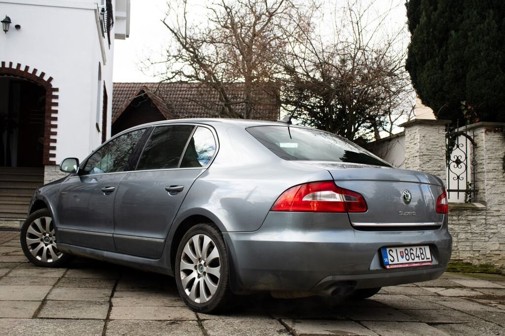 Škoda Superb Sedan 1,8 l 118 kw