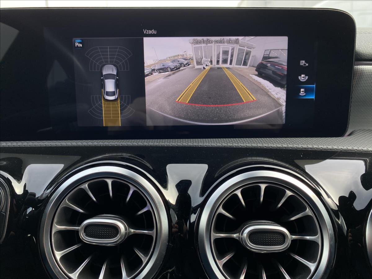 Mercedes-Benz CLA Kupé 1,3 l 118 kw