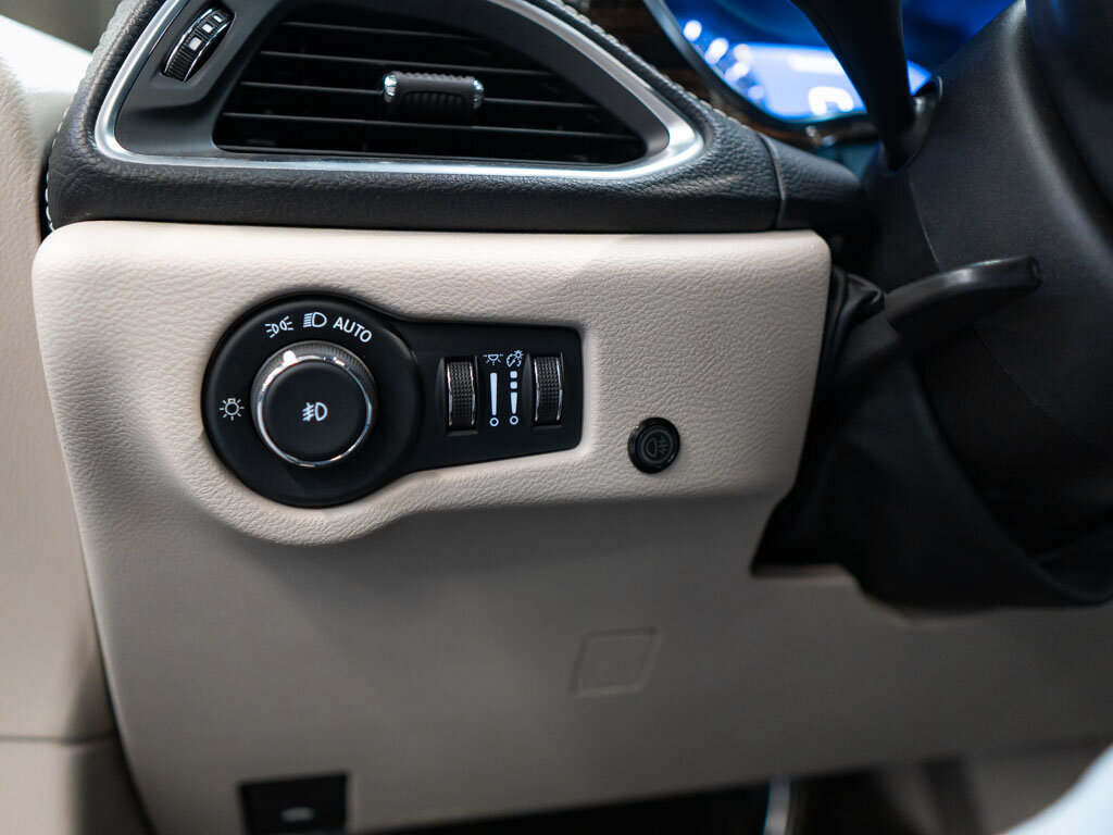 Chrysler Pacifica MPV 3,6 l 221 kw