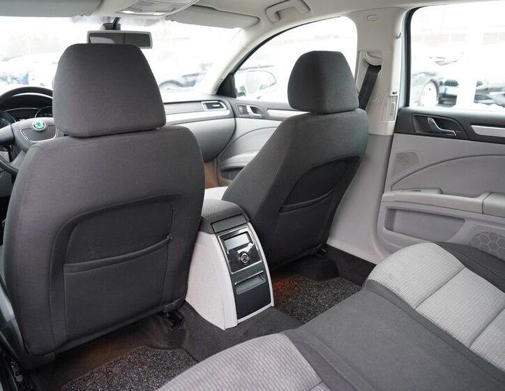 Škoda Superb Sedan 1,8 l 118 kw