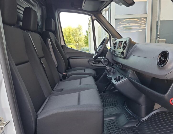 Mercedes-Benz Sprinter Skříň 2,0 l 110 kw