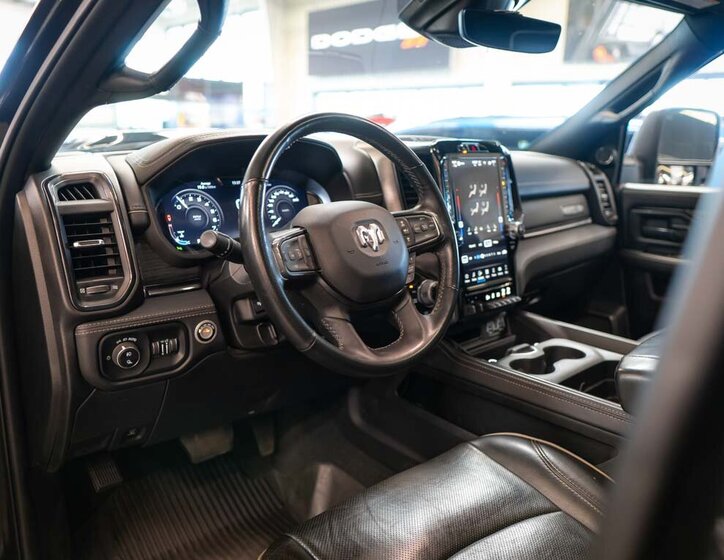 Dodge RAM Pick-up 6,4 l 306 kw