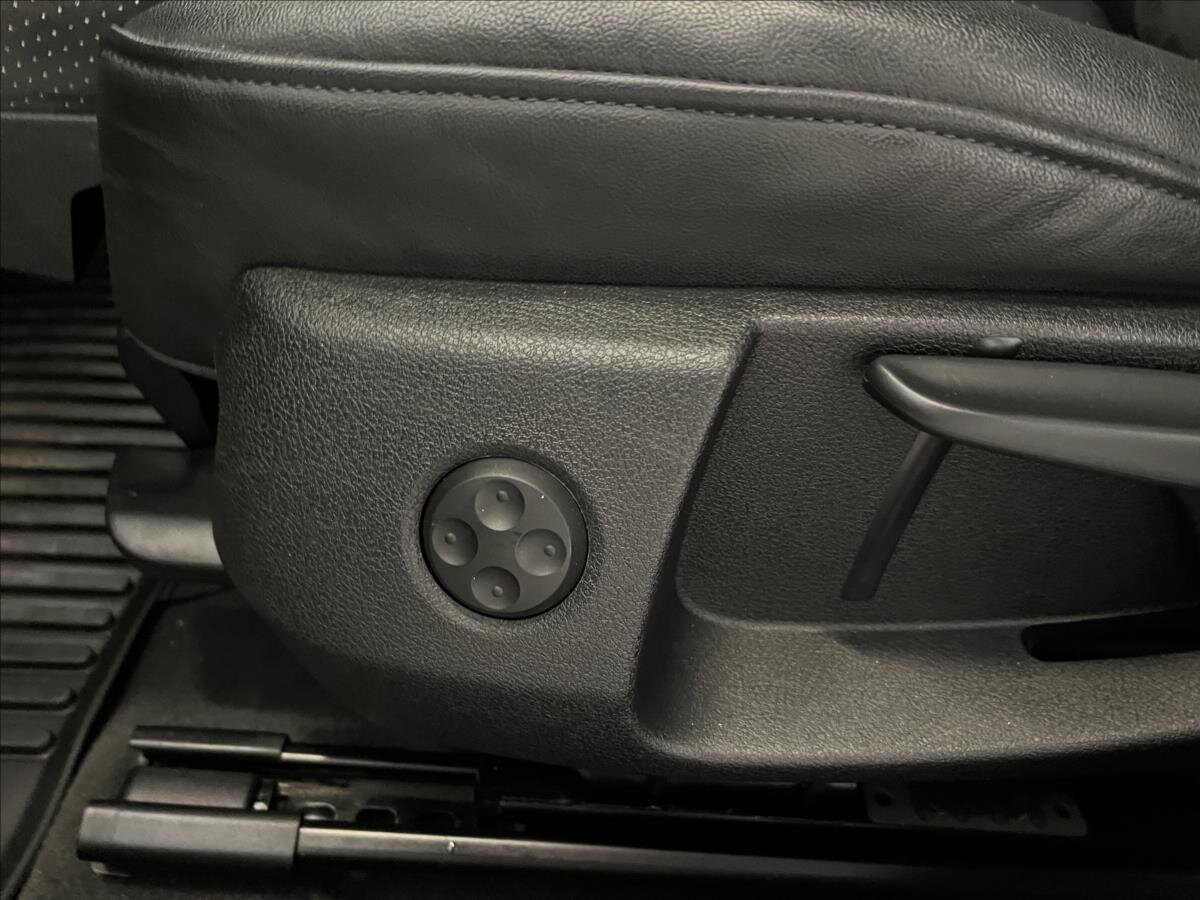 Audi A4 Kombi 2,0 l 140 kw