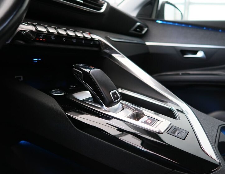 Peugeot 5008 SUV / Terénní 1,2 l 96 kw