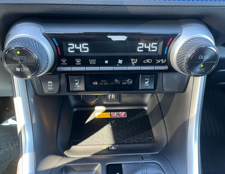 Toyota RAV4 SUV / Terénní 2,5 l 131 kw