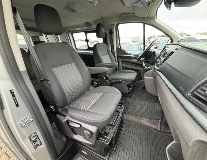 Ford Transit Custom 19