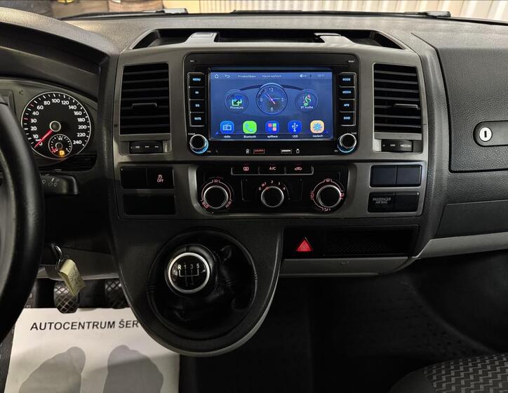 Volkswagen Transporter 22