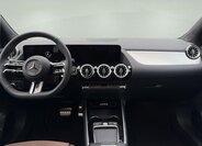 Mercedes-Benz GLA 11