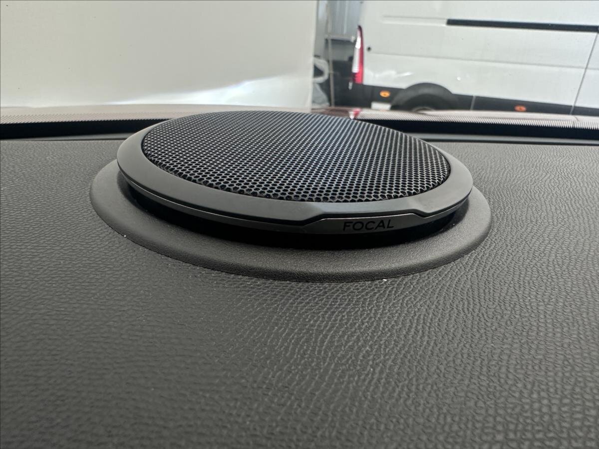 Peugeot 2008 SUV 1,2 l 114 kw