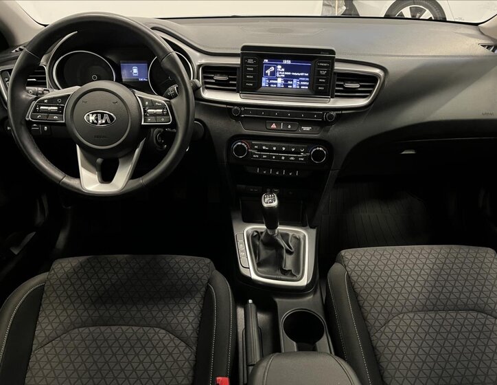 KIA Ceed 5