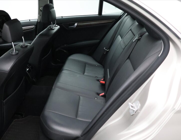 Mercedes-Benz Třídy C Sedan / Limuzína 2,1 l 125 kw