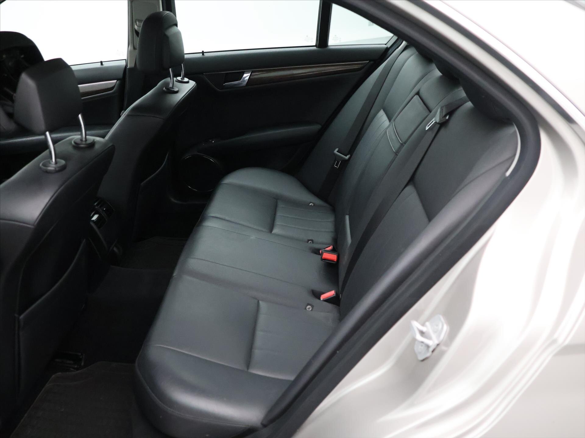 Mercedes-Benz Třídy C Sedan / Limuzína 2,1 l 125 kw