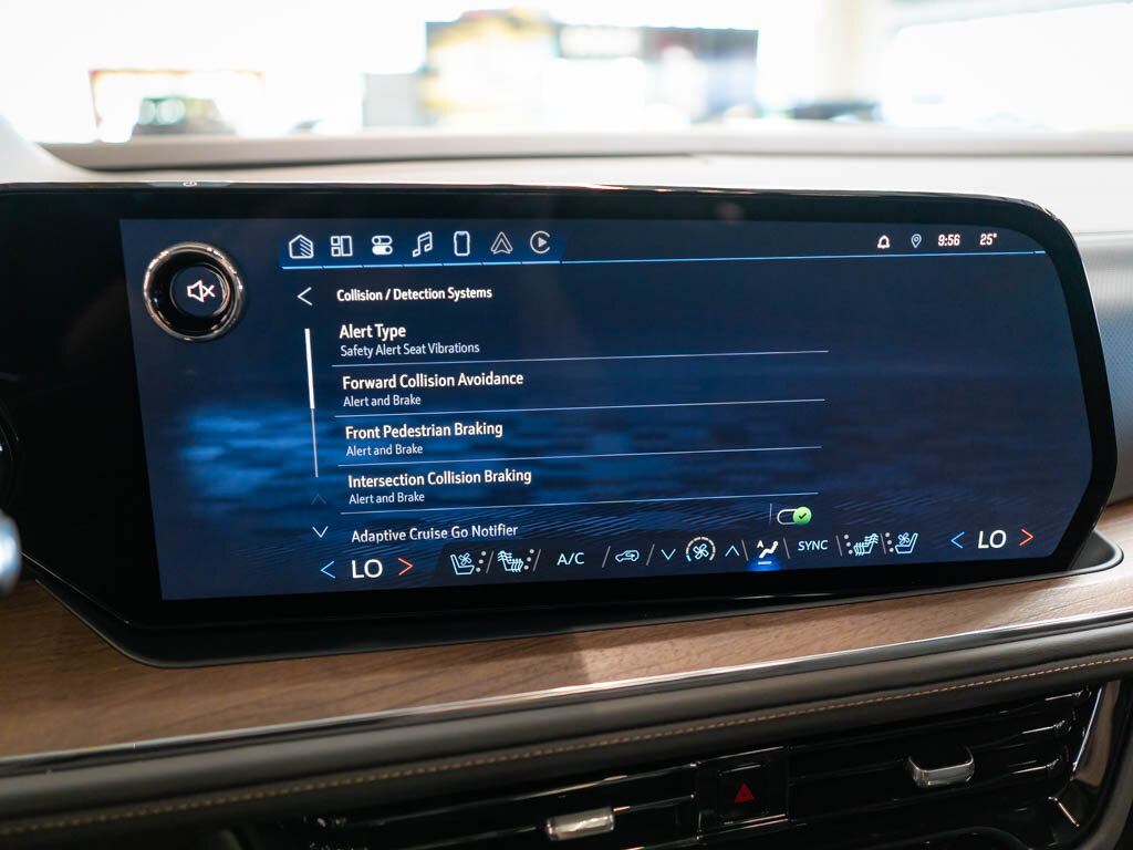 Chevrolet Suburban SUV 6,2 l 313 kw