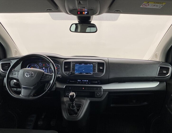 Toyota ProAce Verso 10