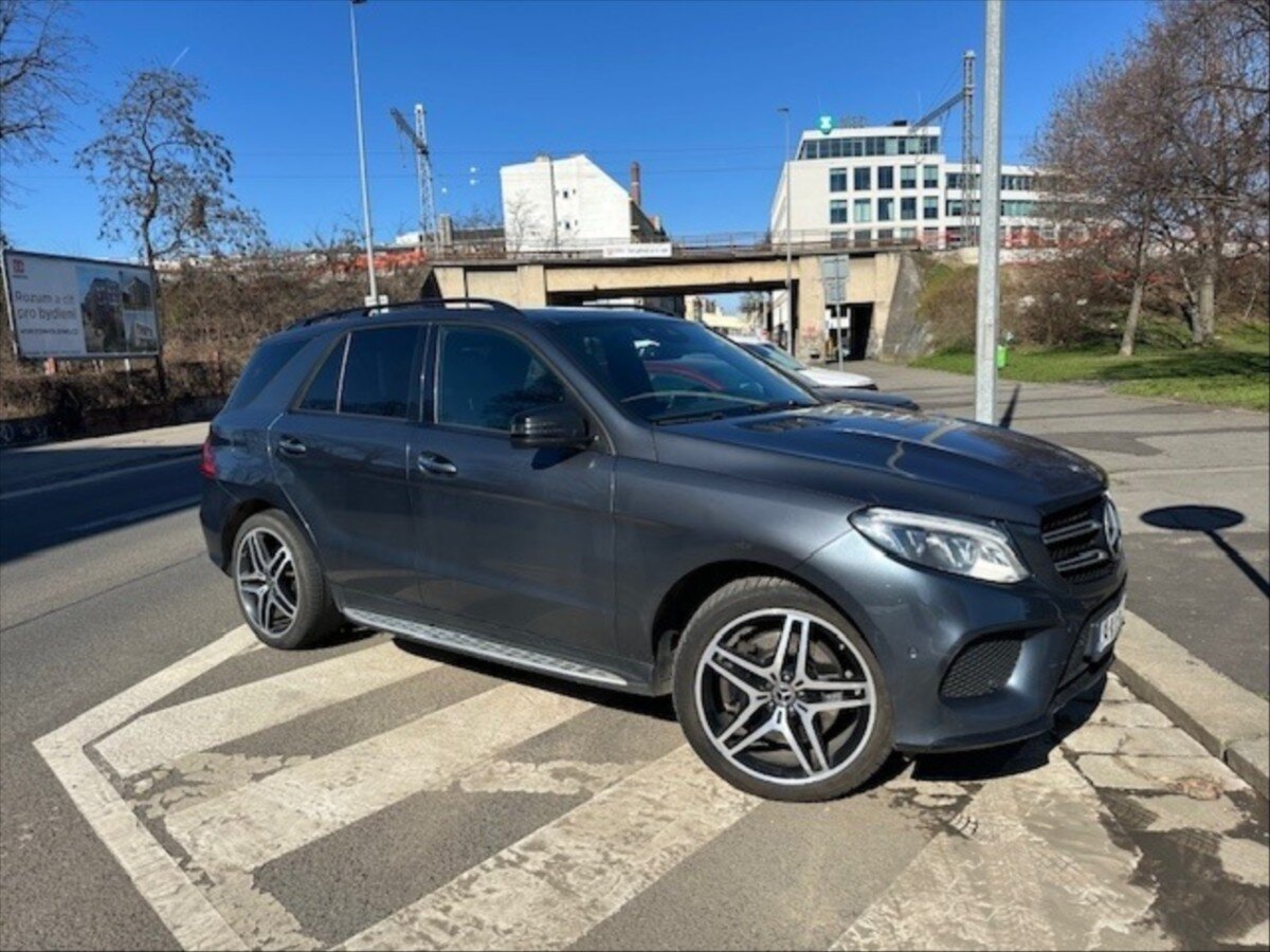 Mercedes-Benz GLE SUV / Terénní 3,0 l 190 kw