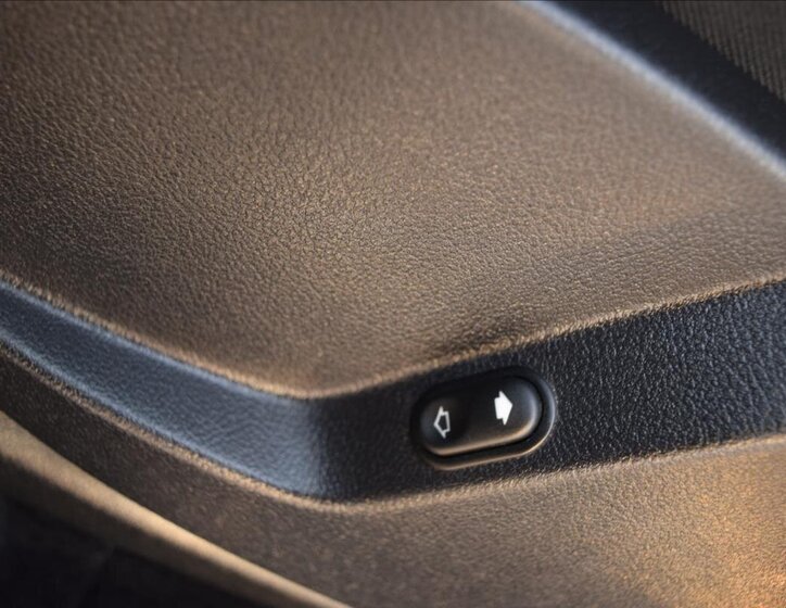 Ford S-MAX MPV 2,0 l 107 kw