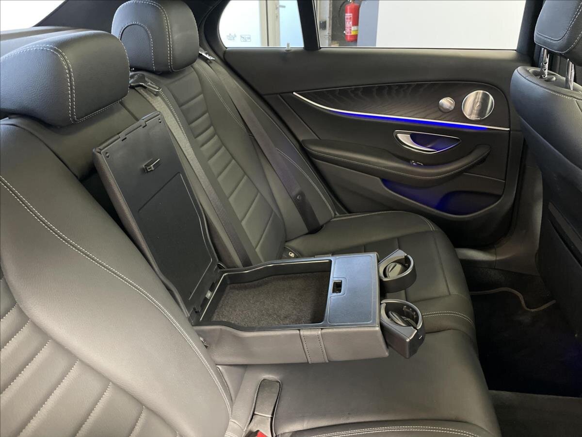 Mercedes-Benz Třídy E Sedan 3,0 l 270 kw