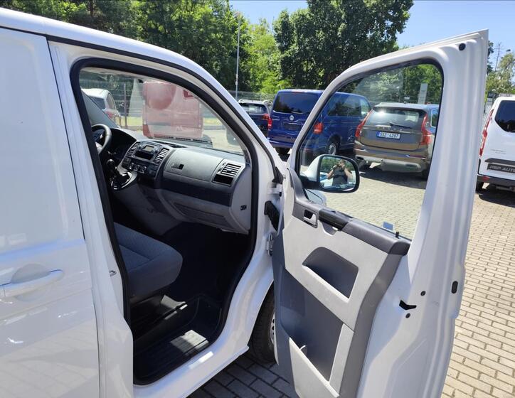 Volkswagen Transporter 22