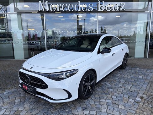 Mercedes-Benz CLA Kupé 1,5 l 120 kw
