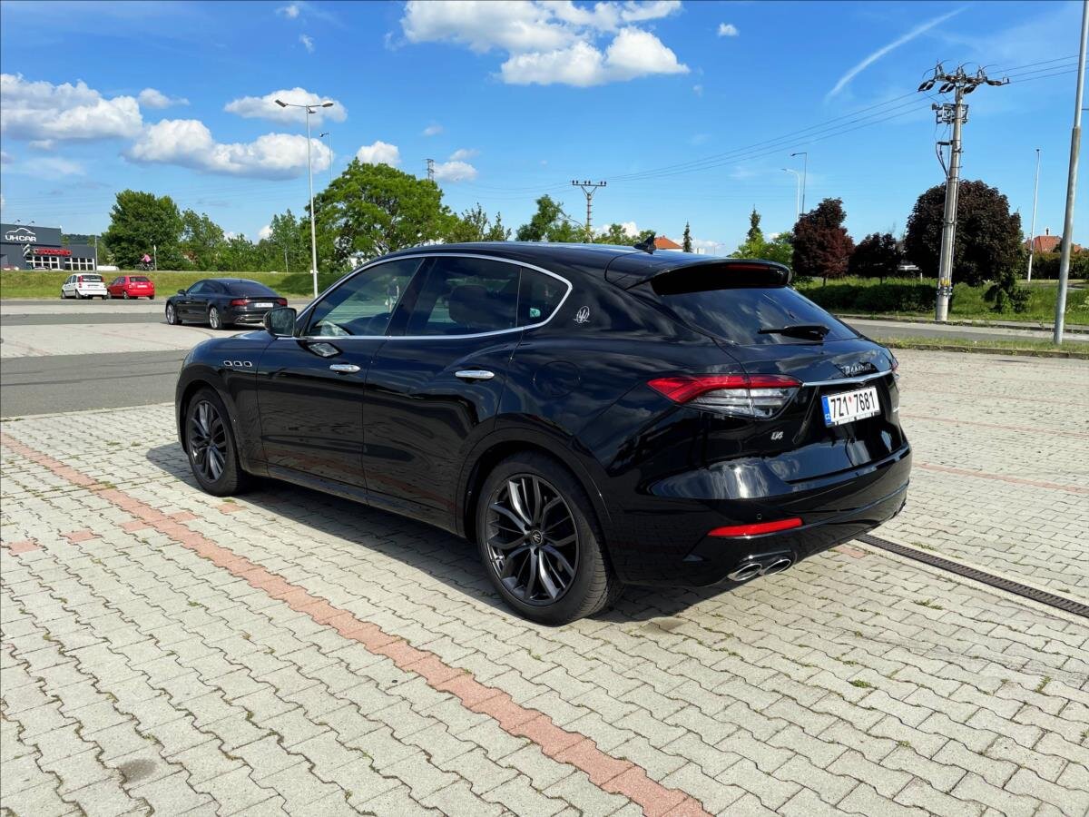 Maserati Levante SUV / Terénní 3,0 l 257 kw