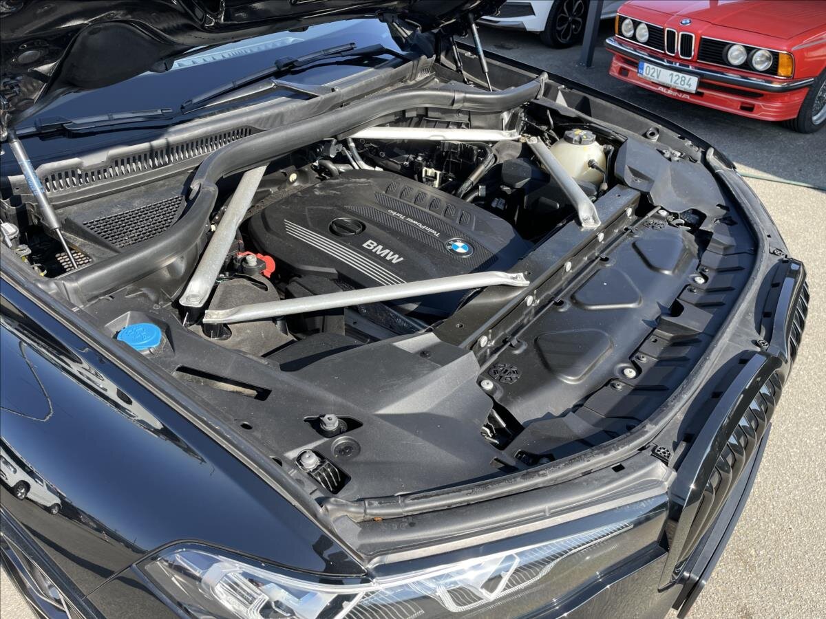 BMW X7 SUV / Terénní 3,0 l 195 kw