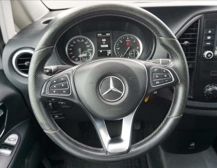 Mercedes-Benz Vito 9