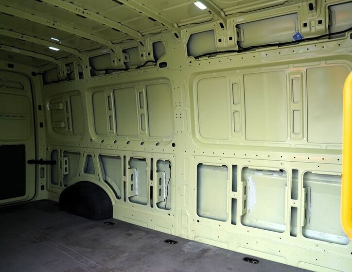 Volkswagen Crafter 18