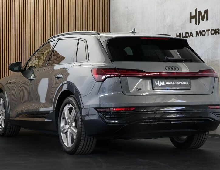 Audi Q8 2