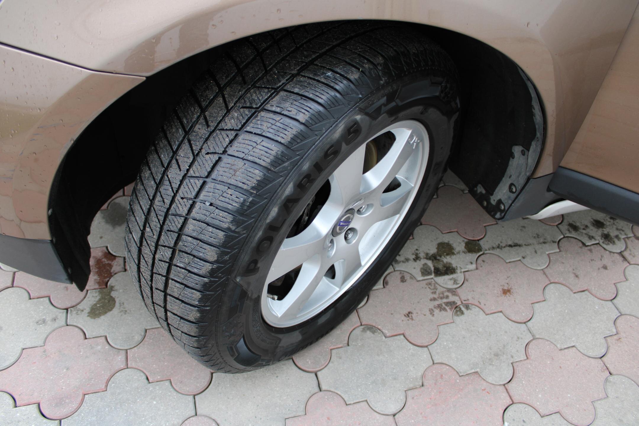 Volvo XC60 SUV / Terénní 2,4 l 129 kw