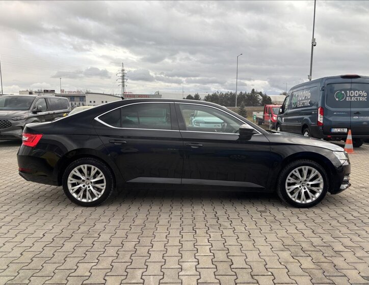 Škoda Superb Sedan 2,0 l 147 kw
