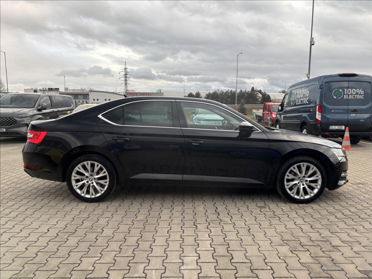 Škoda Superb Sedan 2,0 l 147 kw