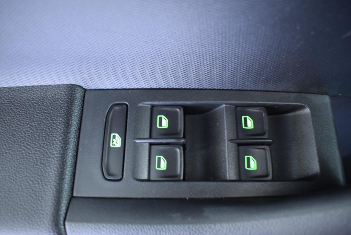 Škoda Rapid Liftback 1,2 l 77 kw