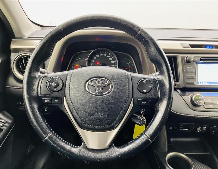 Toyota RAV4 10