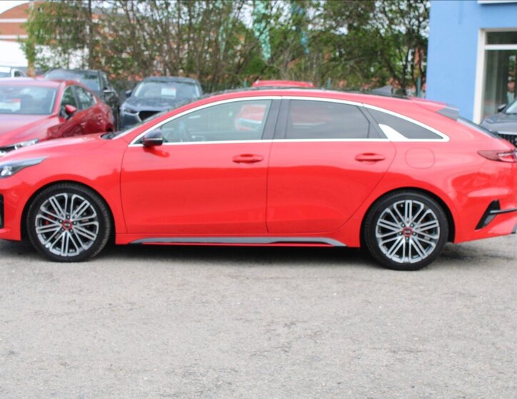 KIA ProCeed Kombi 1,6 l 150 kw