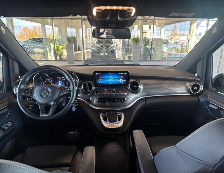 Mercedes-Benz EQV 12