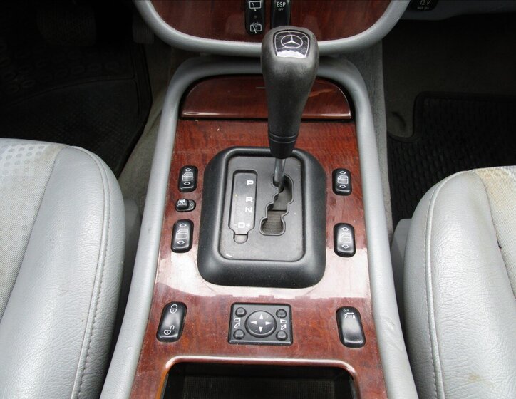 Mercedes-Benz Třídy M Kombi 2,7 l 120 kw