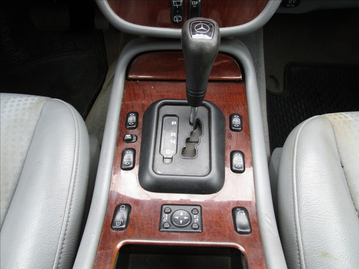 Mercedes-Benz Třídy M Kombi 2,7 l 120 kw