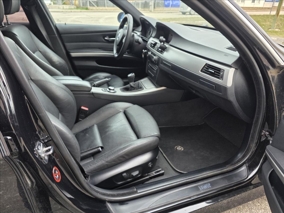 BMW Řada 3 Kombi 3,0 l 170 kw