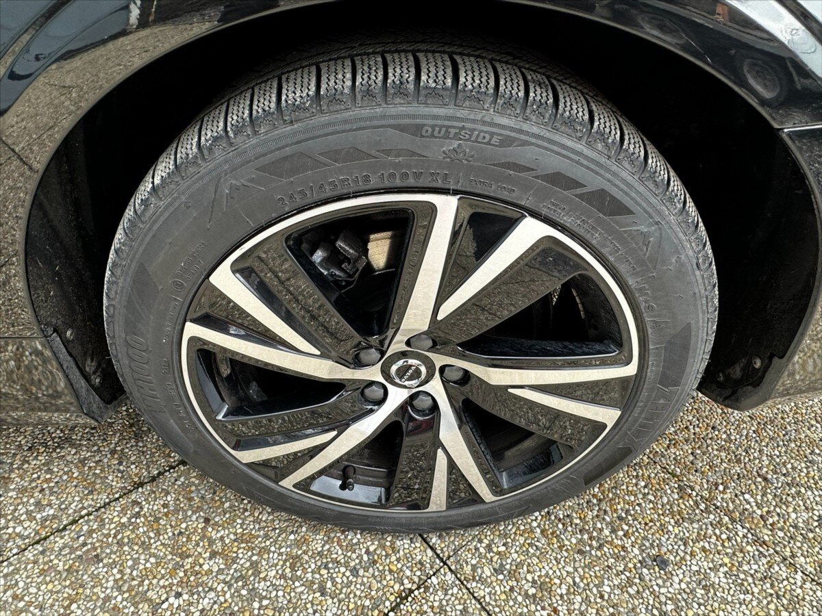 Volvo V90 Kombi 2,0 l 186 kw