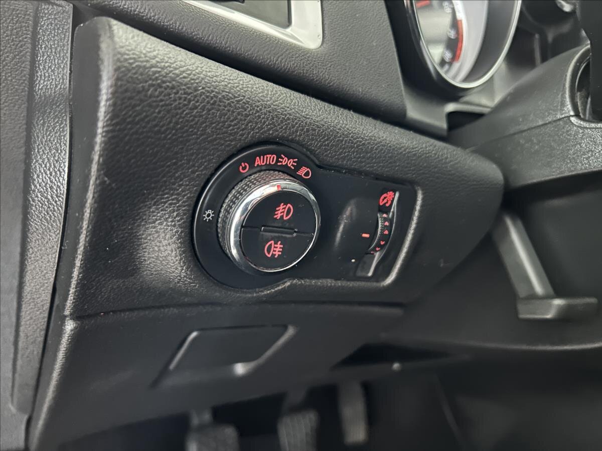 Opel Astra Hatchback 1,6 l 125 kw